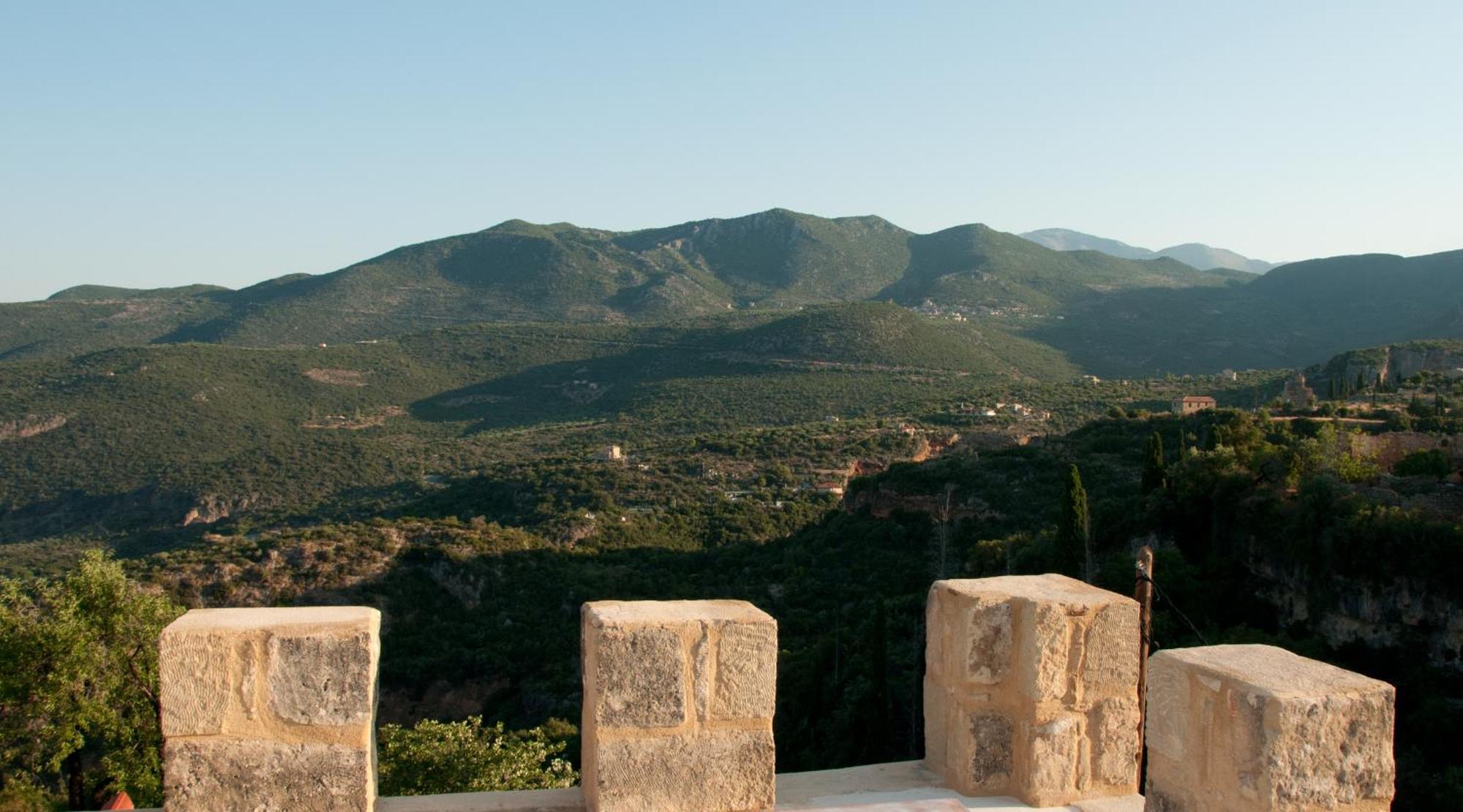Pyrgos Fassea * Kardhamili